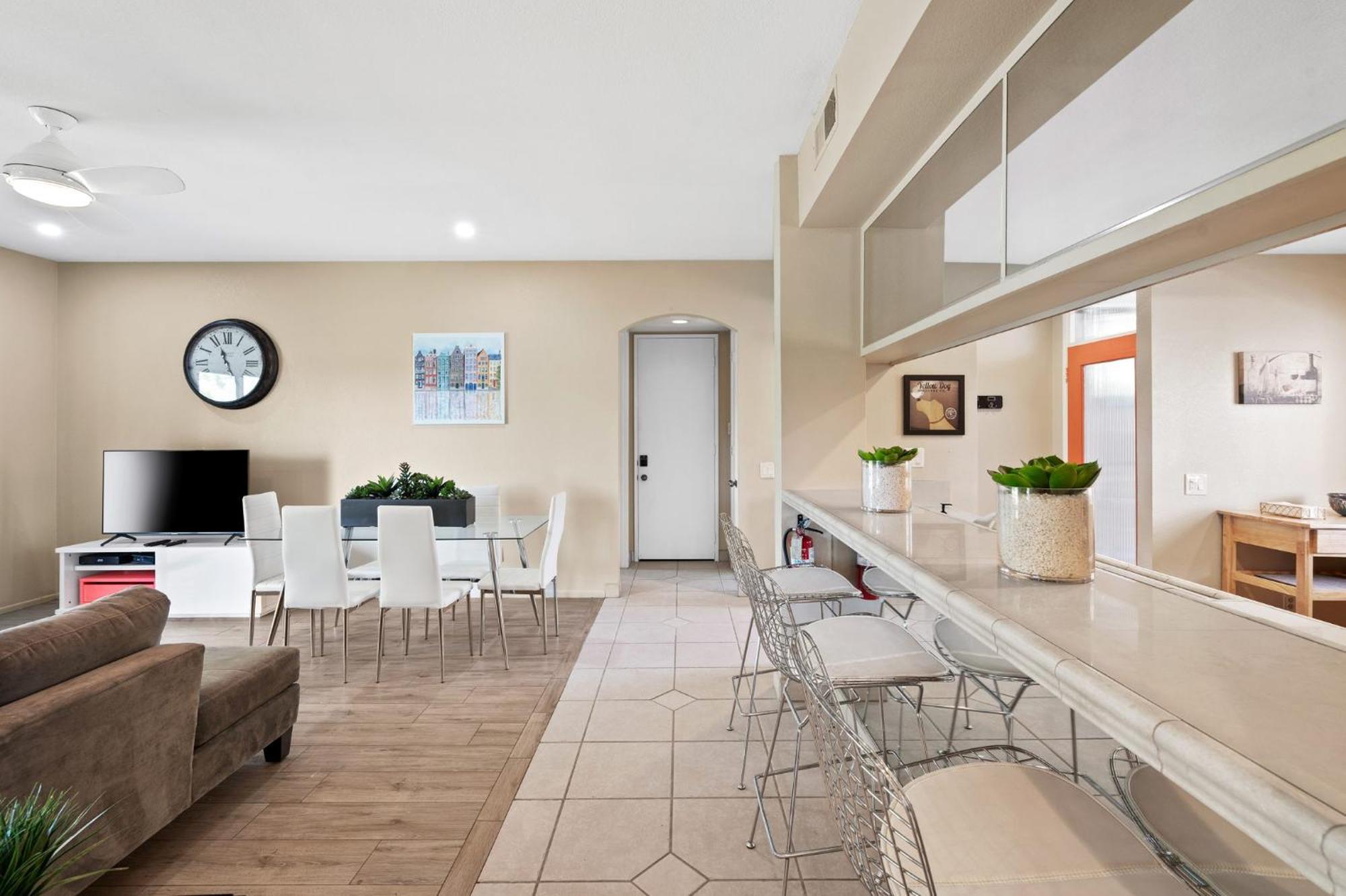 Midnights At The Oasis Villa Кътидръл Сити Екстериор снимка